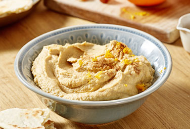 Dattel-Haselnuss-Hummus