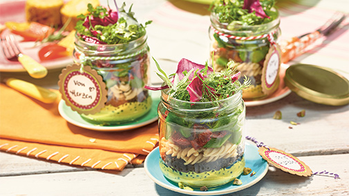 Cremiger Curry-Nudel-Linsen-Salat im Glas